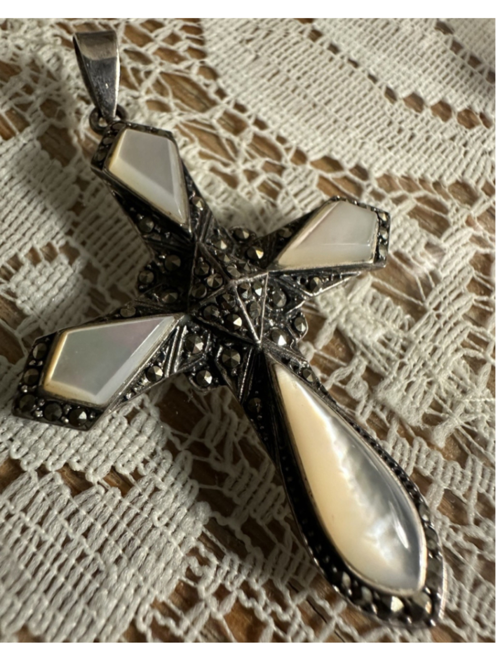 Vintage 925 Sterling Silver Mother of Pearl & Marcasite Cross Pendant Thailand